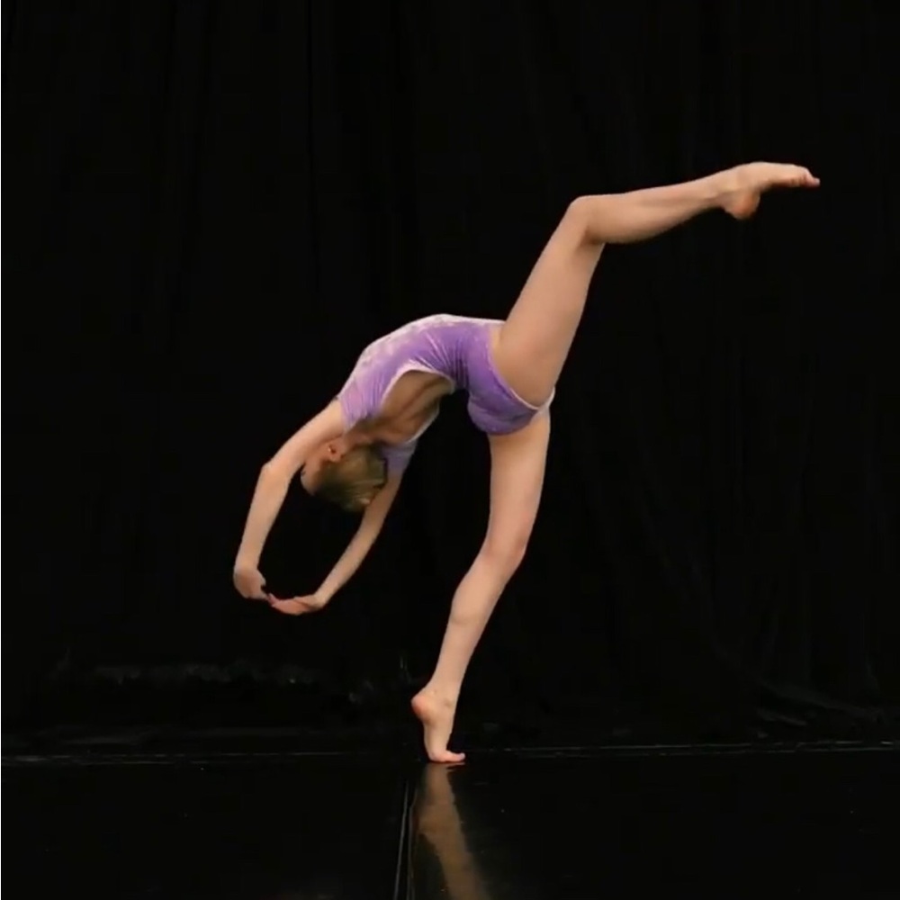 Royal Couture XO Ballet Velvet Leo | Backlesss Lavender